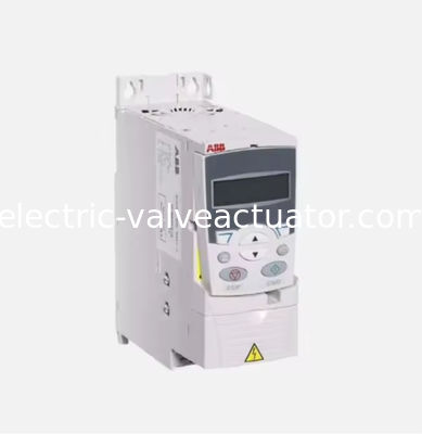 Dobra cena. New ABBs ACS355 Series Inverter Drive ACS355-01E-04A7-2 w sieci