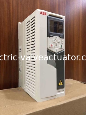 Dobra cena. ABB Inwerter ACS580-01-169A-4 Moc 90 kW, napięcie trójfazowe 380V-480V w sieci