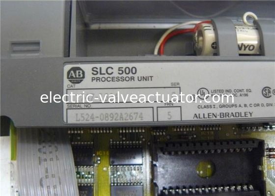 Dobra cena. Moduł procesora Allen Bradley 1747-L524 Seria C dla systemów sterowania SLC 500 w sieci