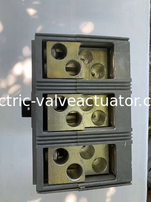Dobra cena. WYŁĄCZNIK OBWODU Westinghouse HNC31200F 1200 AMP 3-biegunowy 600 VAC w sieci