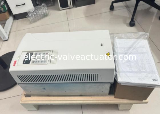 Dobra cena. ACS800-01-0135-3+P901 3Phases 110 kW 160A ABB ACS800 general purpose series w sieci