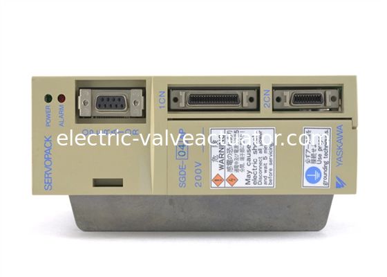Dobra cena. Yaskawa AC Servo Amplifier 400W SGDE-04AP ISERVO DRIVE 200-230VAC 50/60HZ 6A w sieci