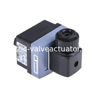 Dobra cena. Kompaktowy regulator przepływu Burkert 8030, model 423914, zasilany napięciem 30 V DC do precyzyjnej kontroli płynów w zastosowaniach przemysłowych i procesowych. w sieci