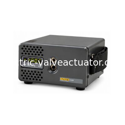 Dobra cena. Kalibrator temperatury na stanowisku pracy Fluke 9102S  Niezawodne źródło ciepła do badań termoparów w sieci